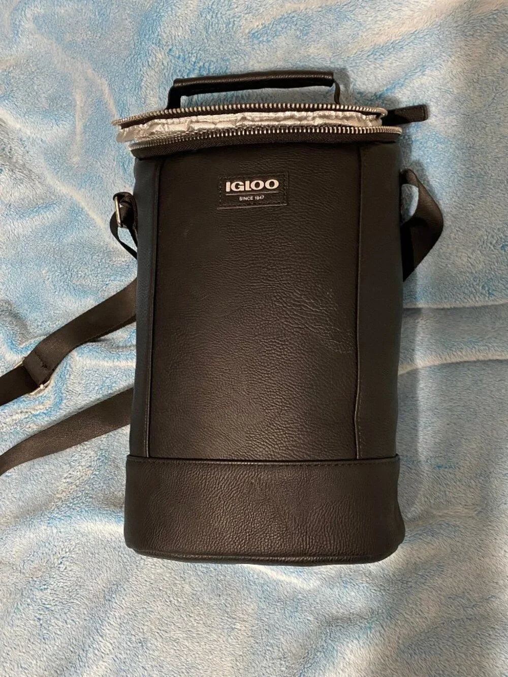 Igloo Lux collection beverage tote Black vegan leather Vertical Cooler Sling Bag